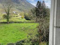 Belle Demeure de l'Epoque Empire au Coeur de la Vallée avec Superbes Vues des Montagnes